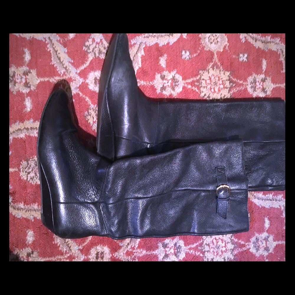 Black Steve Madden Intyce boots